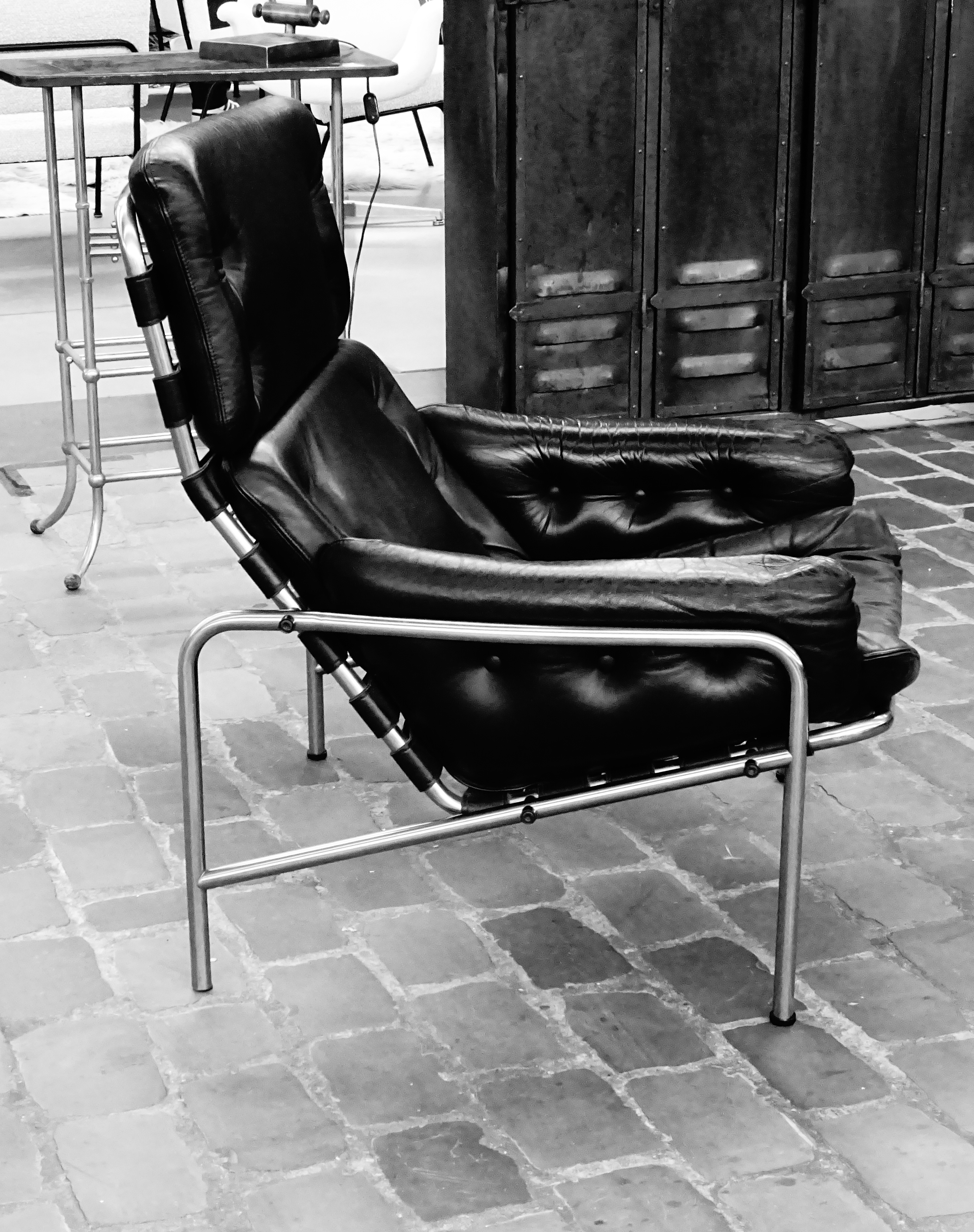 Black leather one-seat