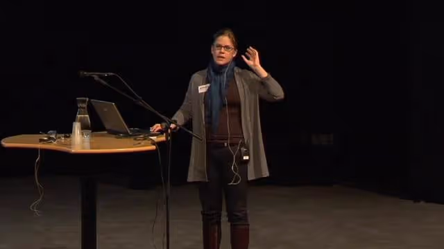 Charlotte Lundgren, Fil.dr. Samtalsforskare och kommunikationspedagog vid Clinicum, Landstinget i Östergötland.