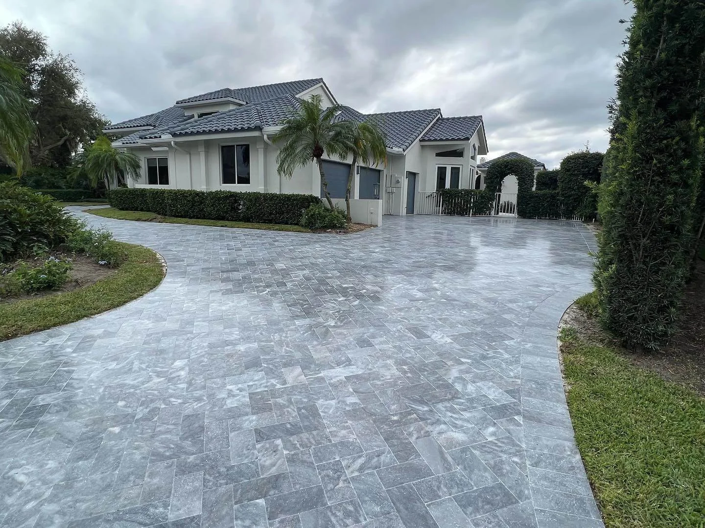 epoxy-coated stamped concrete in Jupiter
