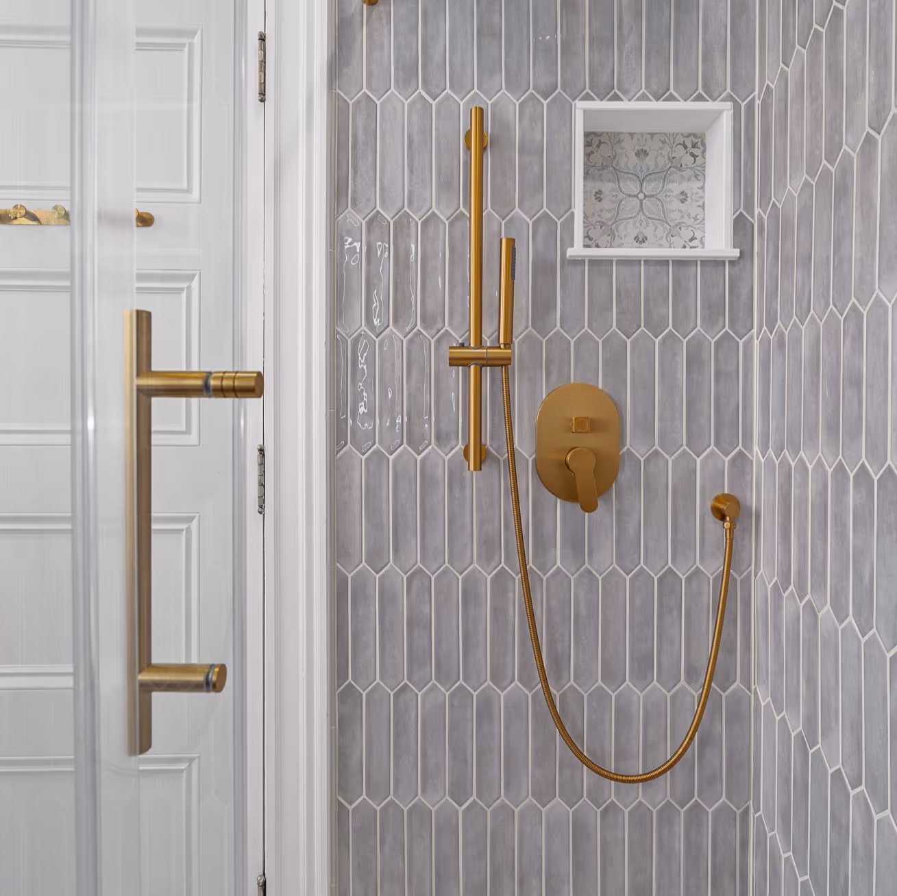 Bathroom Remodel With Picket Tile