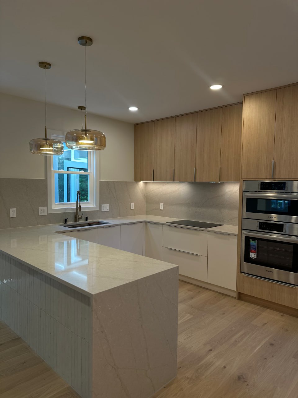 White modern kitchen