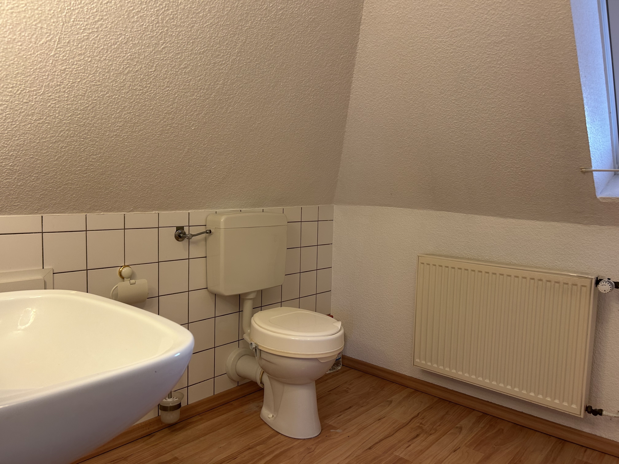 Krukenberg Immobilien Angebot Badezimmer 1.OG