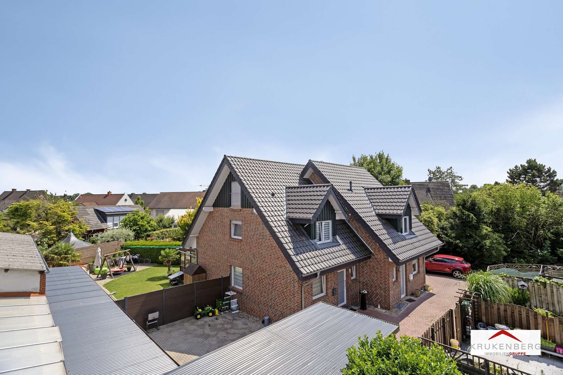 Moderne Doppelhaushälfte mit 4 Zimmern, Südgarten, Fußbodenheizung &amp; Vollkeller