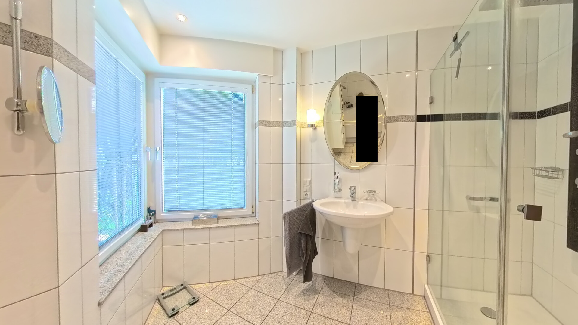 Foto - EG - Badezimmer - 1 - Bearbeiet
