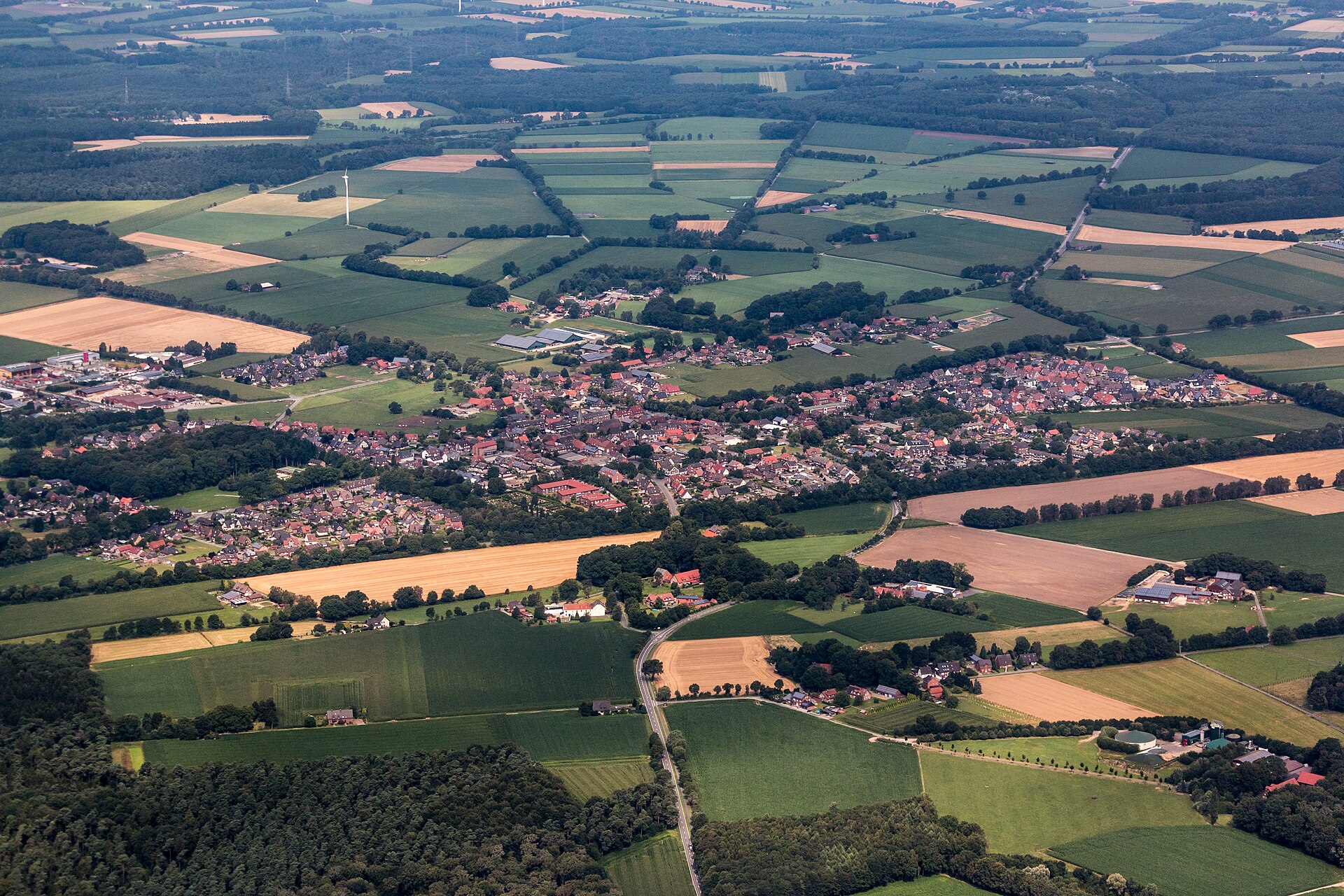 Welche Unterlagen brauche ich für den Immobilienverkauf in Dorsten? Erfahren Sie, welche Pflichtdokumente für Haus oder Wohnung in Dorsten erforderlich sind, wie Sie Verzögerungen vermeiden und mit vollständigen Verkaufsunterlagen den optimalen Verkaufspreis erzielen.