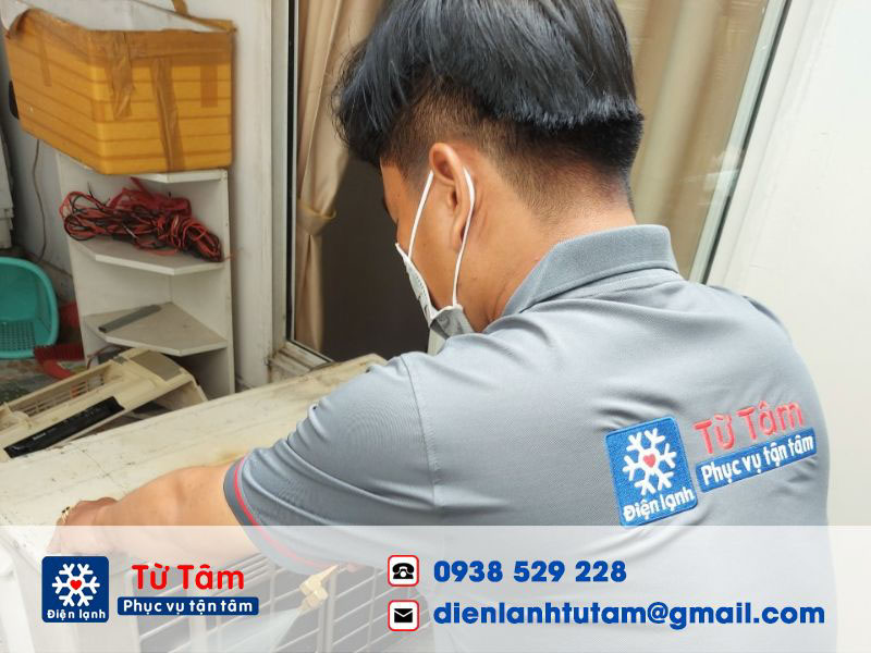 làm sạch các bụi bẩn trên dàn nóng