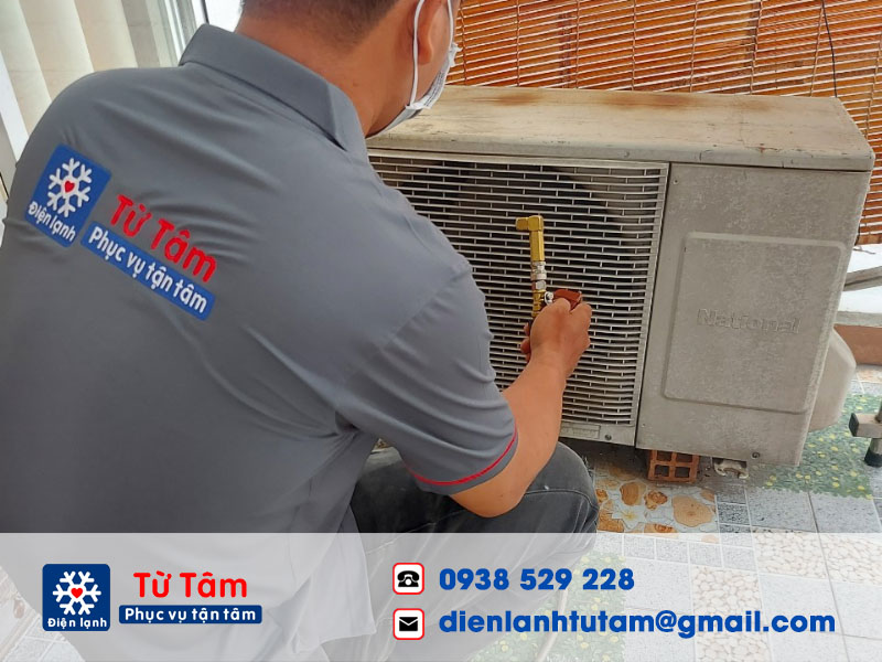 vệ sinh dàn nóng của máy lạnh Gree