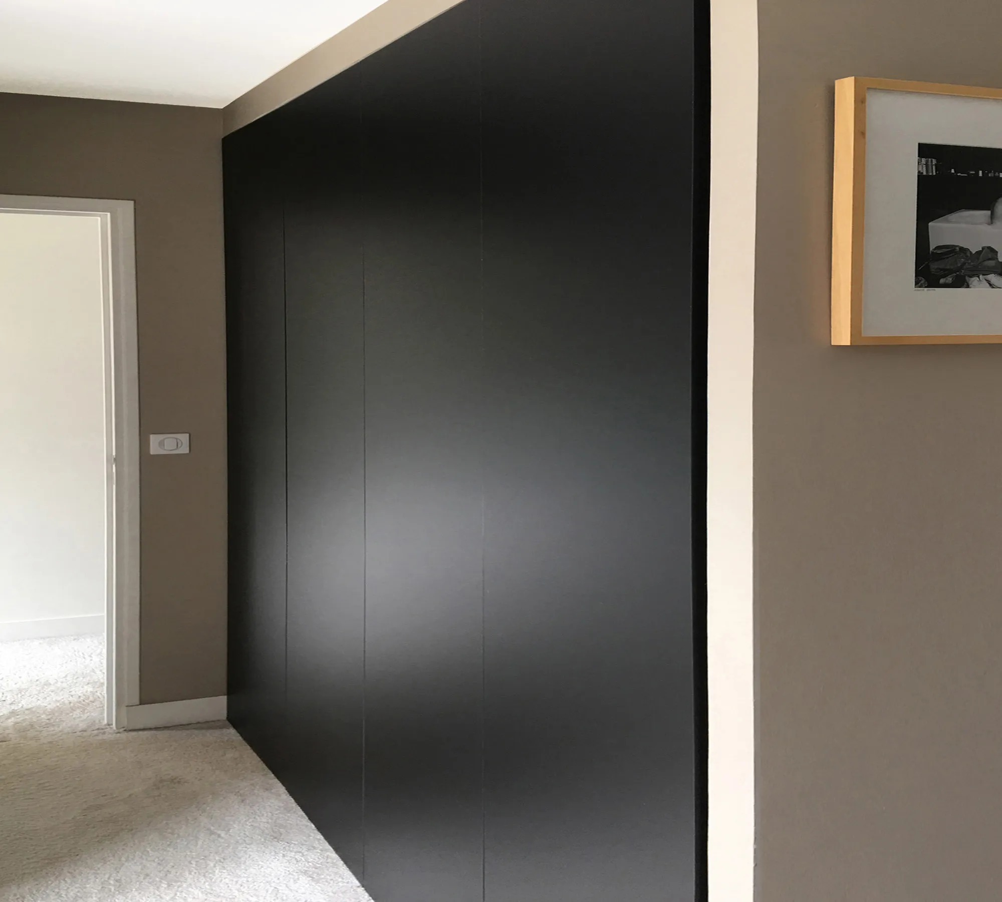 Portes de placard sur mesure noir ultra-mat Relookitchen