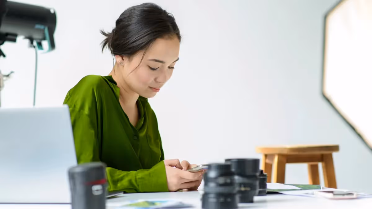 Influencer answering brands reaching out