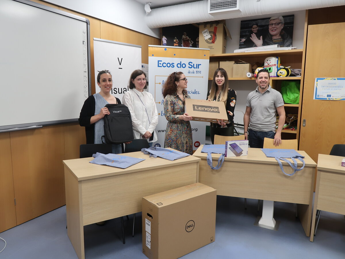 entrega-donaciones-visual-ms-ucrania