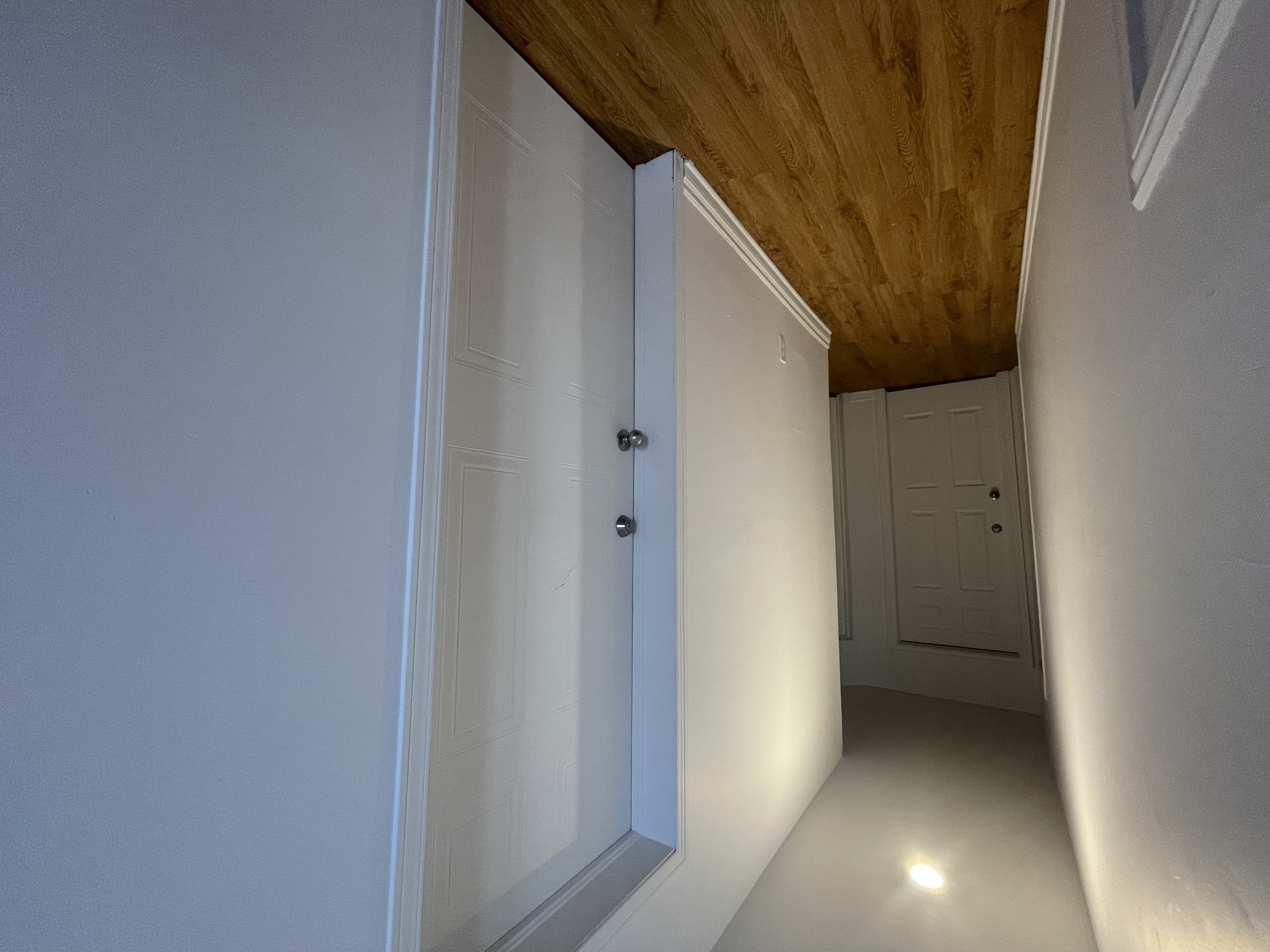 2-2864 College Sherbrooke — photo 3
