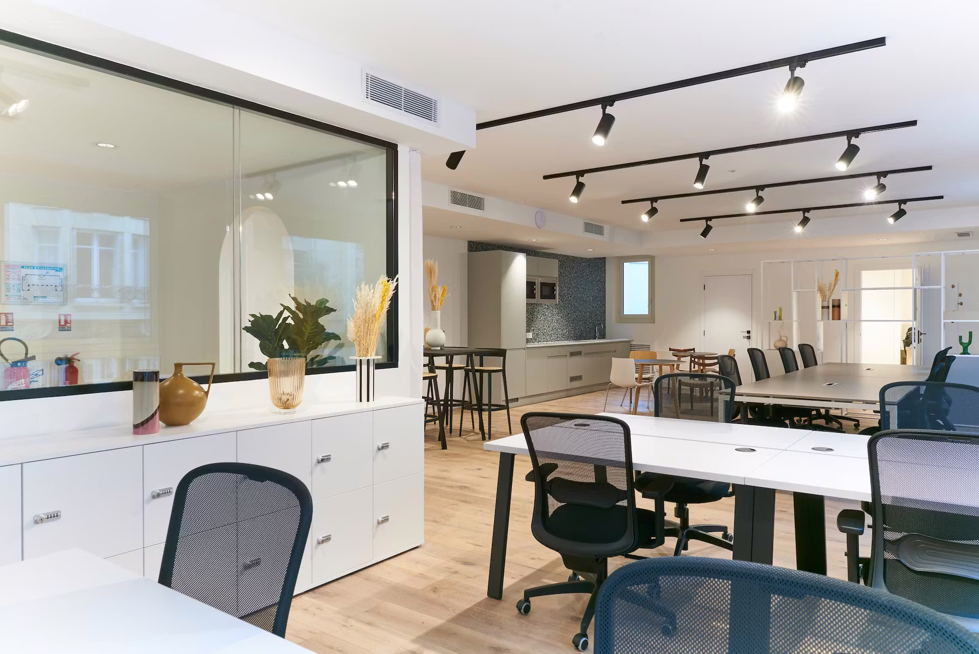 Open Space Réglementation 2026 : Normes ERP, Surface, Acoustique