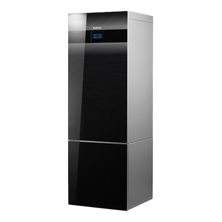 Moderne Heizungs- und Warmwasserwärmepumpe mit schwarzer Front und digitalem Display.