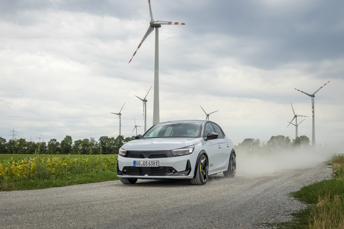 Der Corsa mit Elektro-Muskeln