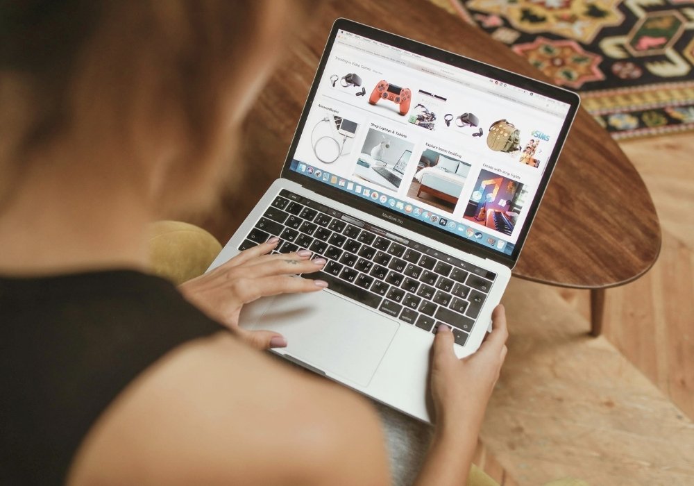 Headless Ecommerce: Elevate Your Store with Clerk.io