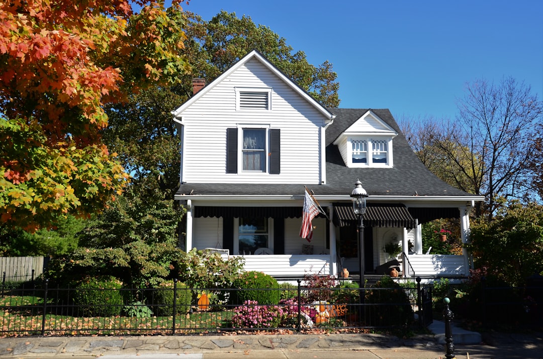 pretty long islan ny home - second home insurance - best homeowners insurance for second home concept