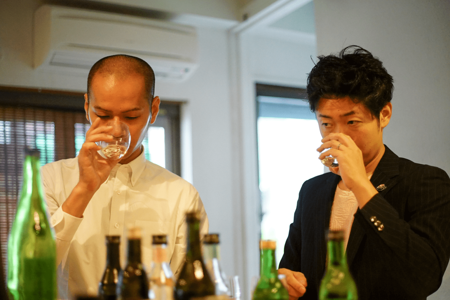 Certified sake sommeliers during sake tasting practice