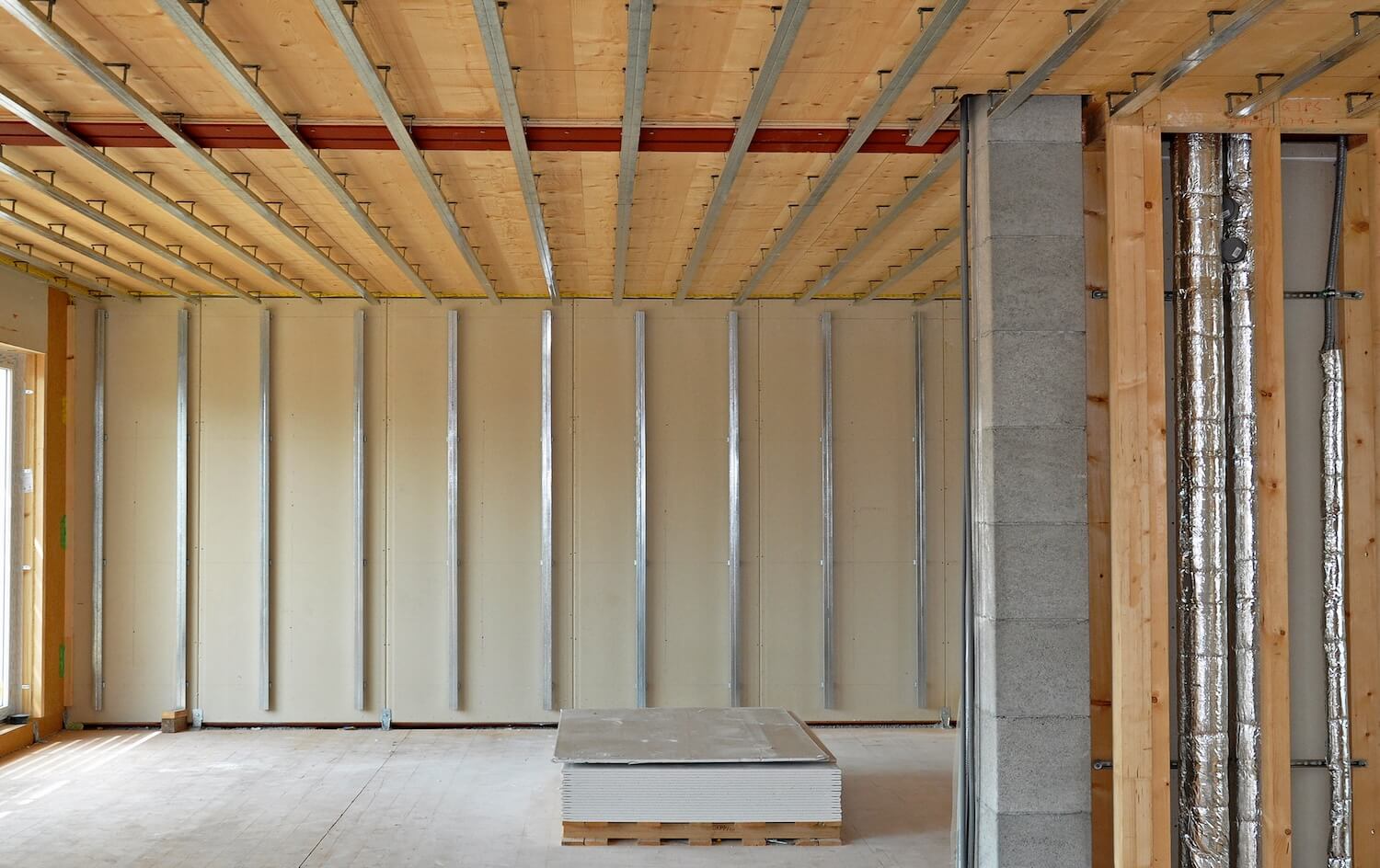 Wand und Decke in Trockenbauweise