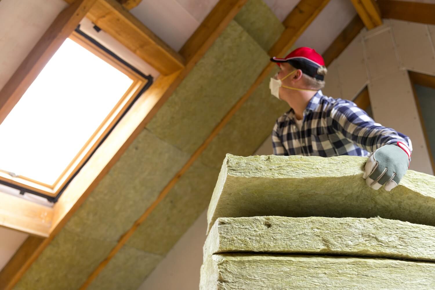 Altbau Dachsanierung: Dach wird von Innen gedämmt.