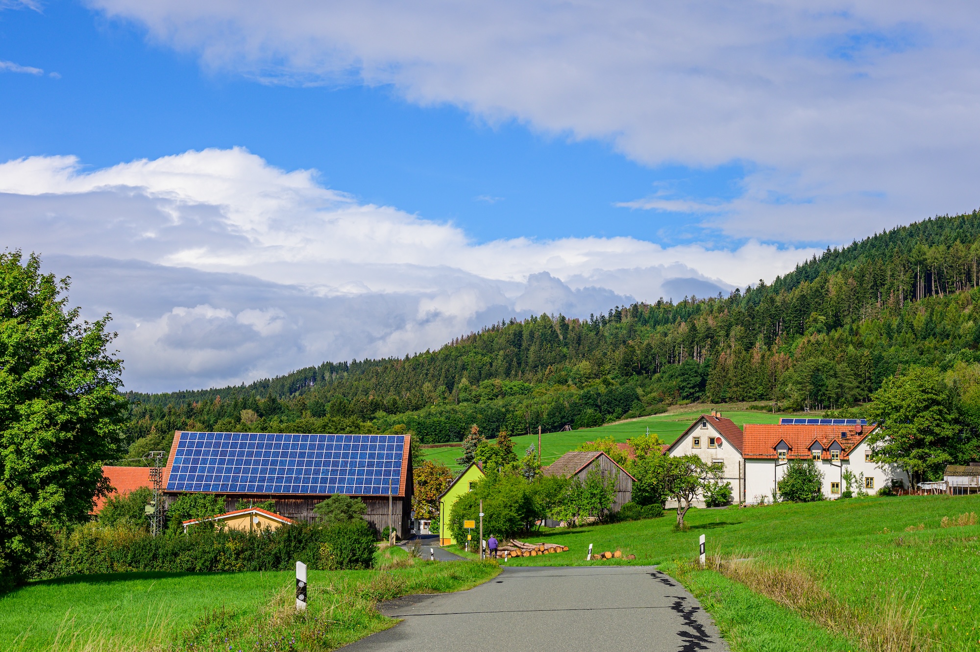 Häusersiedlung mit Photovoltaik