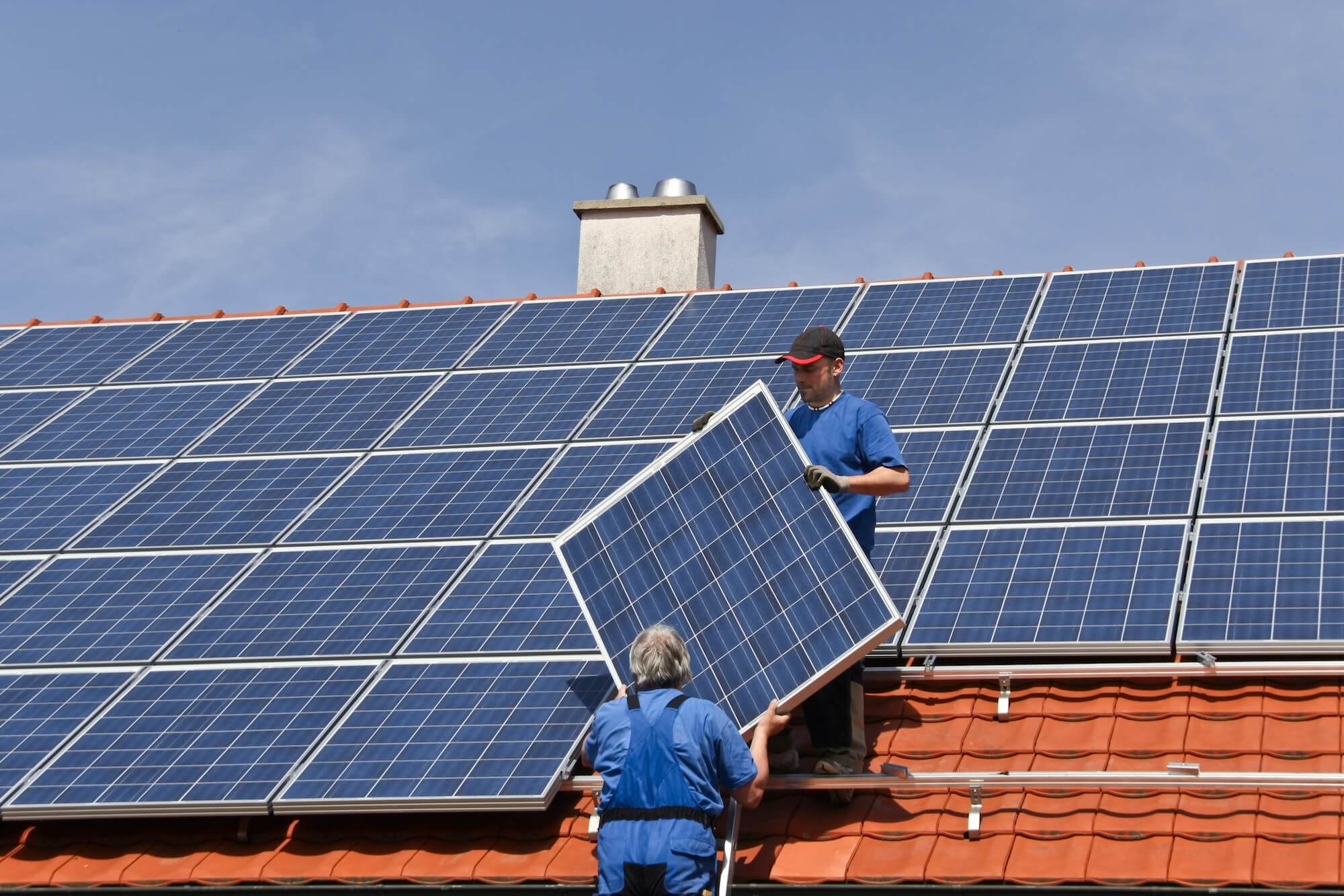 Solaranlage wird installiert 