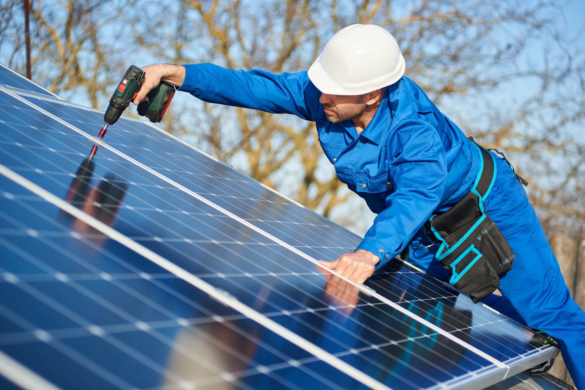 Photovoltaik-Anlage fĂĽr auf einem Dach installiert