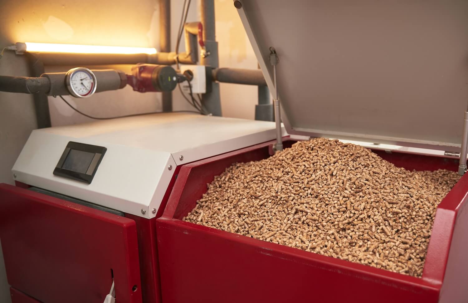 Pelletheizung mit Pelletkessel und Pelletlager