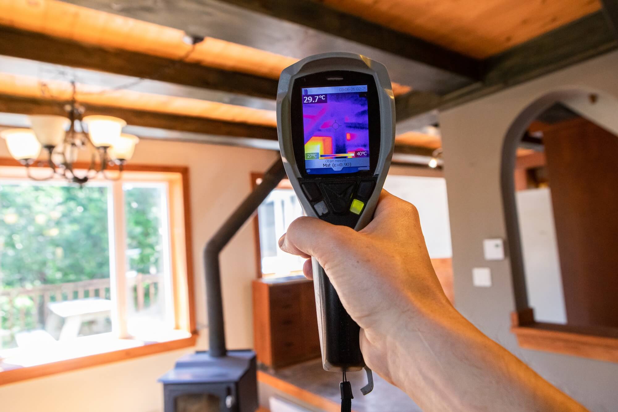 Thermografie im Innenraum eines Wohngebäudes