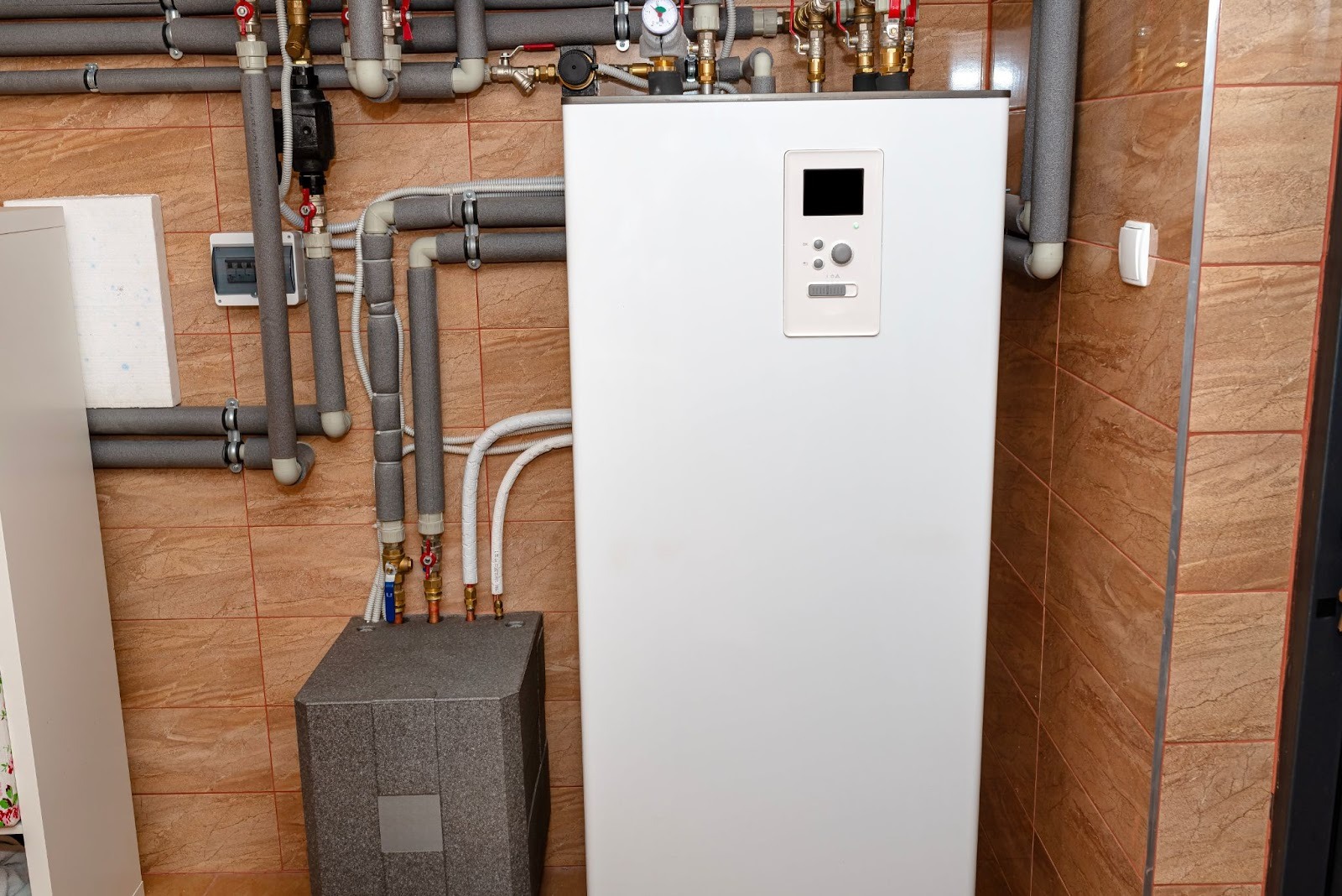 Innenaufstellung vs. Außenaufstellung im Vergleich: Wärmepumpe in Innenaufstellung