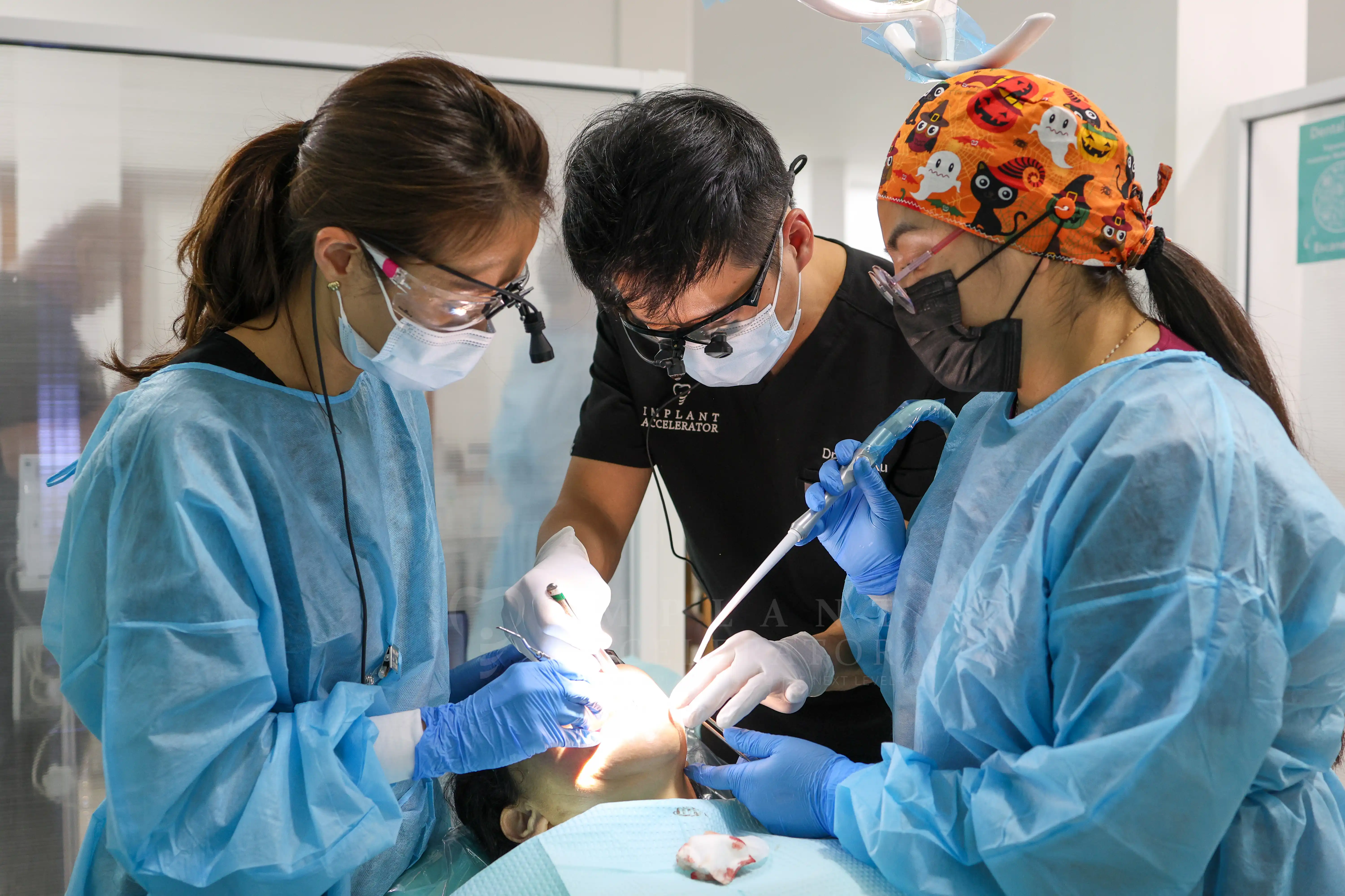 Dr. John Ku teaching other dentists in Washington DC 
