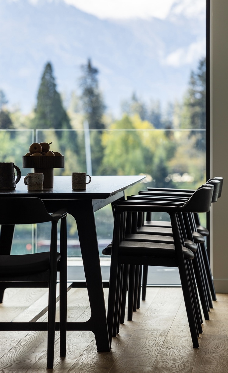 Central Queenstown Apartment