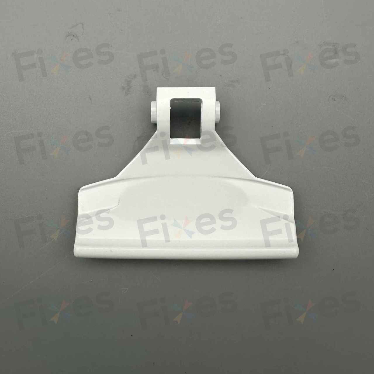 這款W002035是相對較新款的門把手；
W002028是早期款機的，與這個外觀很相似但不相容；
W002057則是最早期的門把手；
以上三款各不相容。