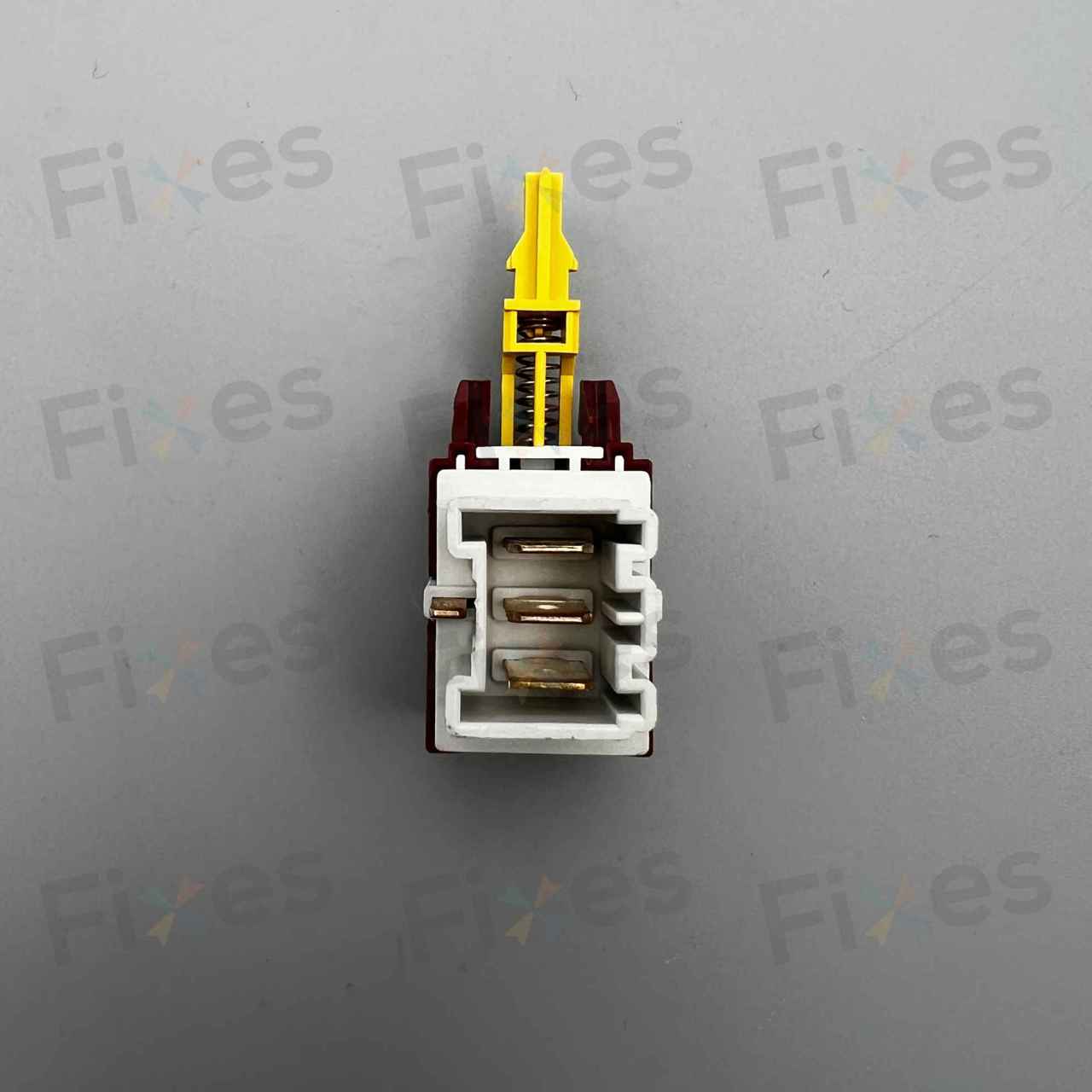 這是舊式行時間掣的金章洗衣機用的水溫/轉速按鈕，很少需要用到。如要更換開關按鈕，請必須使用 W009005。