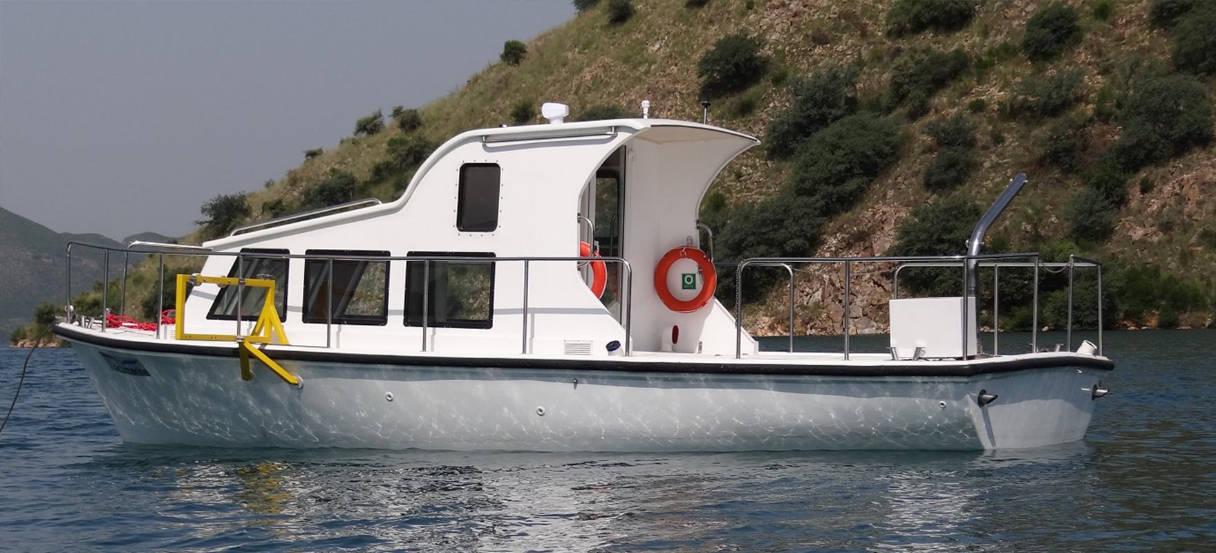 Fiberglass marine boat manufactured by FCI Composites