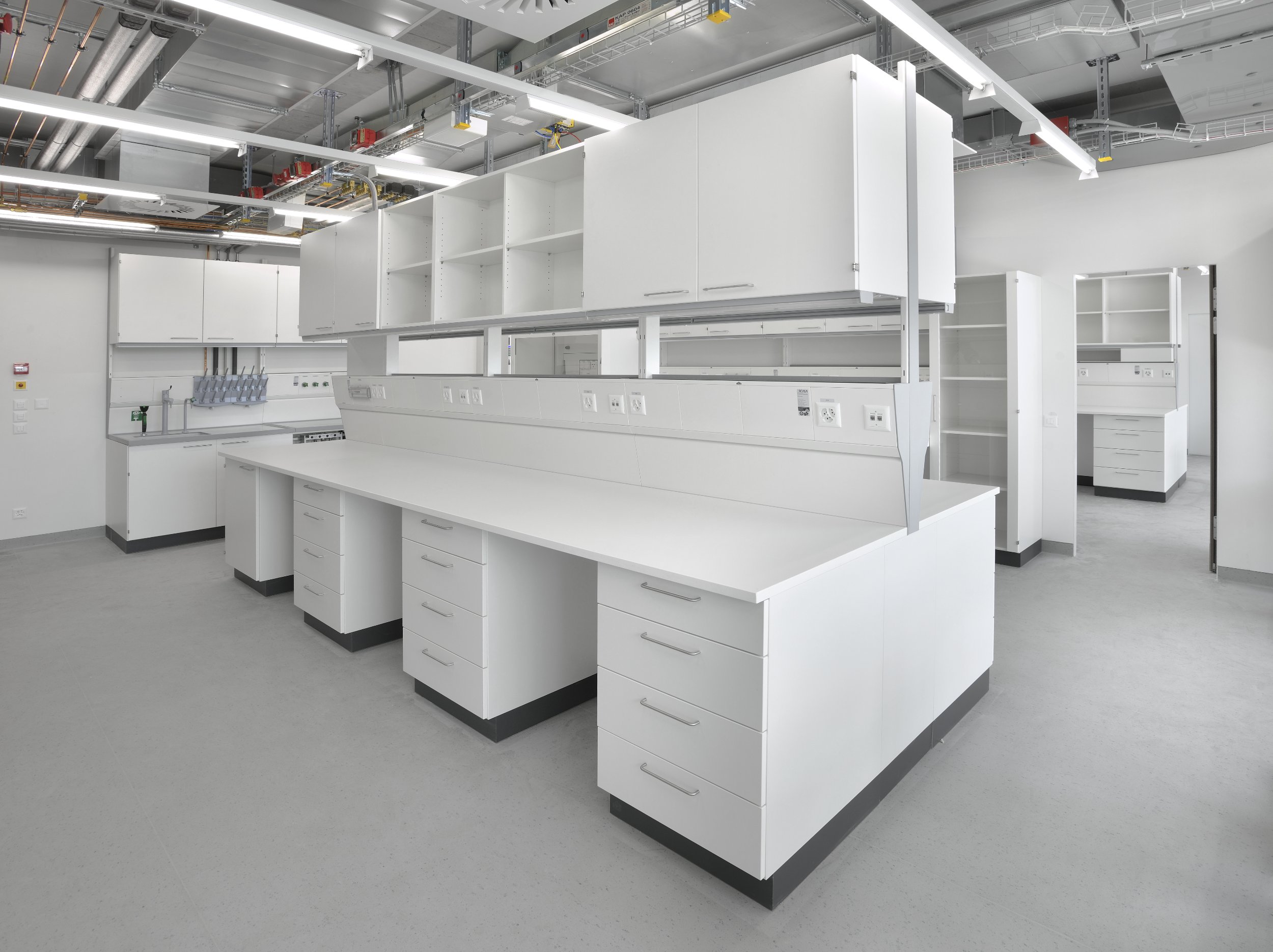 Customized chemical resistant table top for educational laboratory