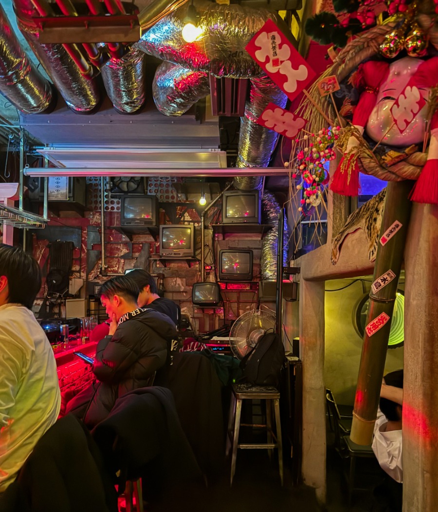 NEOShinjuku Atsushi cyberpunk themed bar