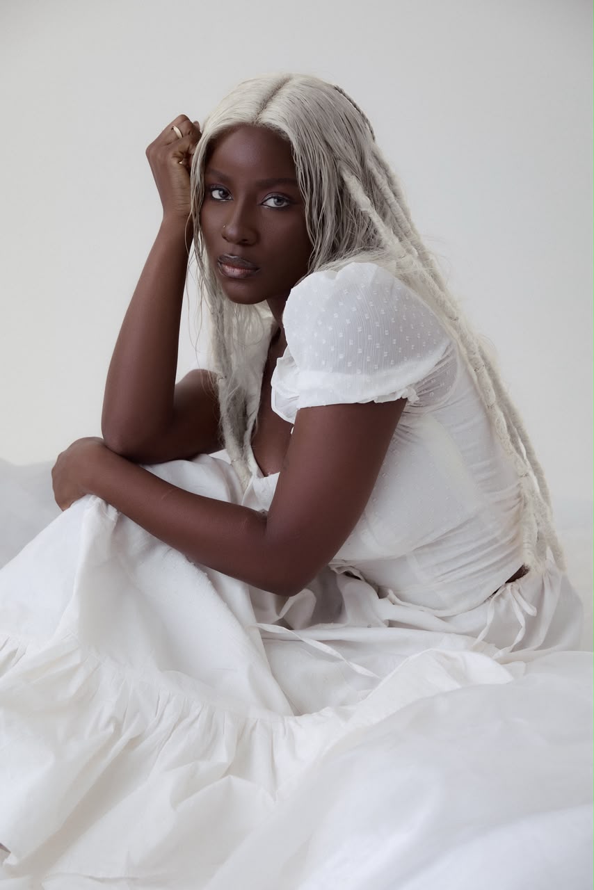 ru. Wears Her Heart on Silk