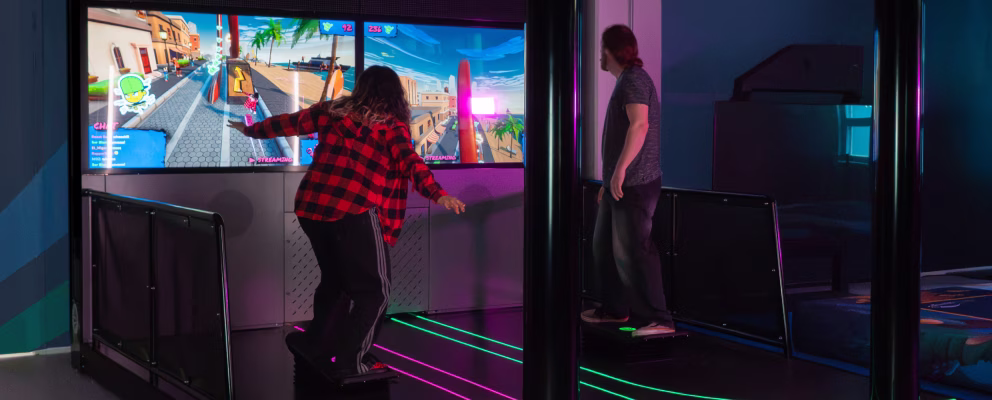 Two players playing Trickpunk Snowboarding on ValoBoard