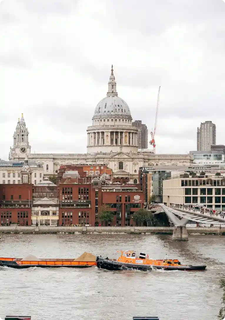 St. Paul’s Cathedral in London showcasing Airbnb management services in the United Kingdom.