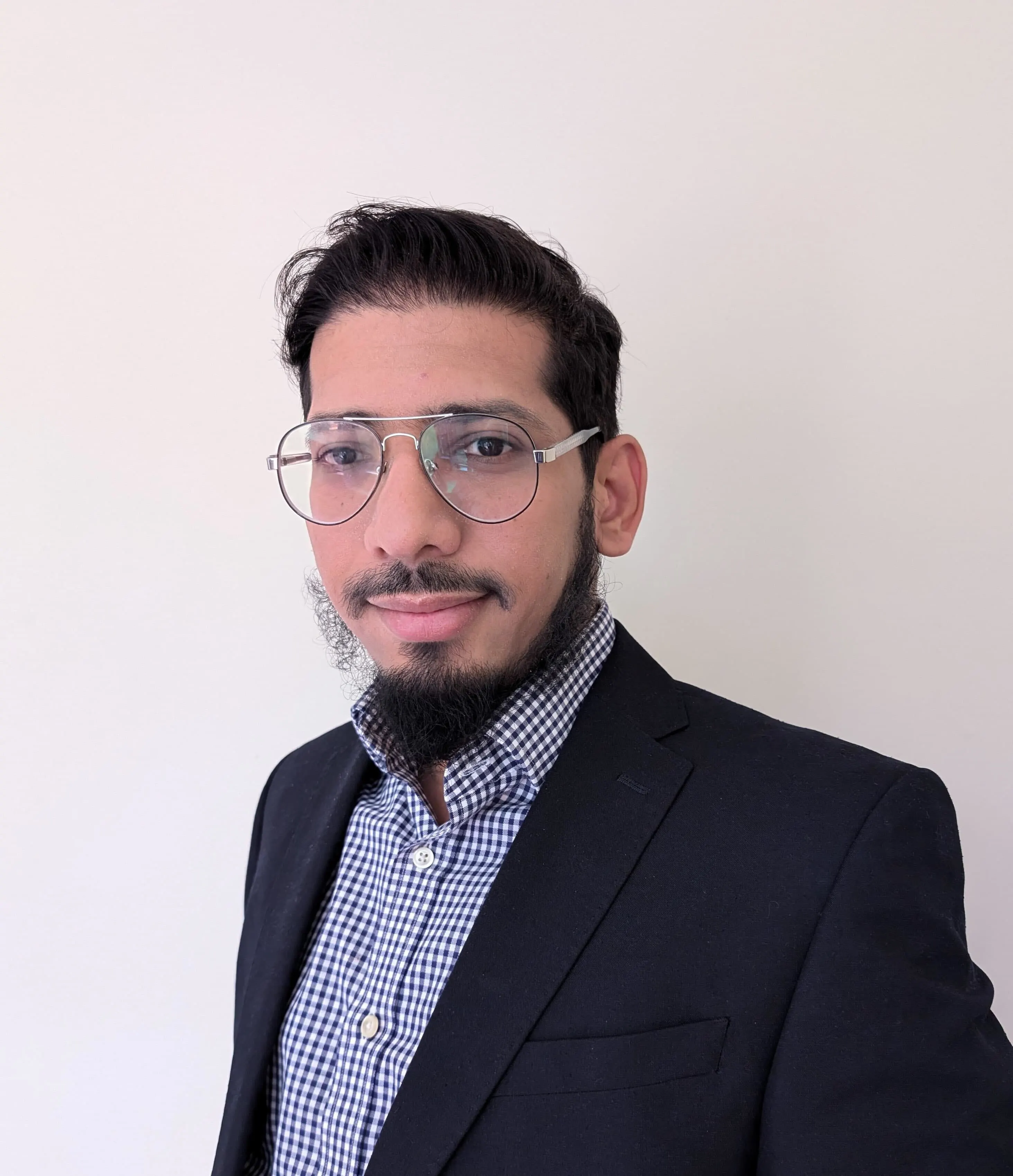 An image of Houst partner Adnan for West London. They are a part of the Houst Airbnb Management team West London.