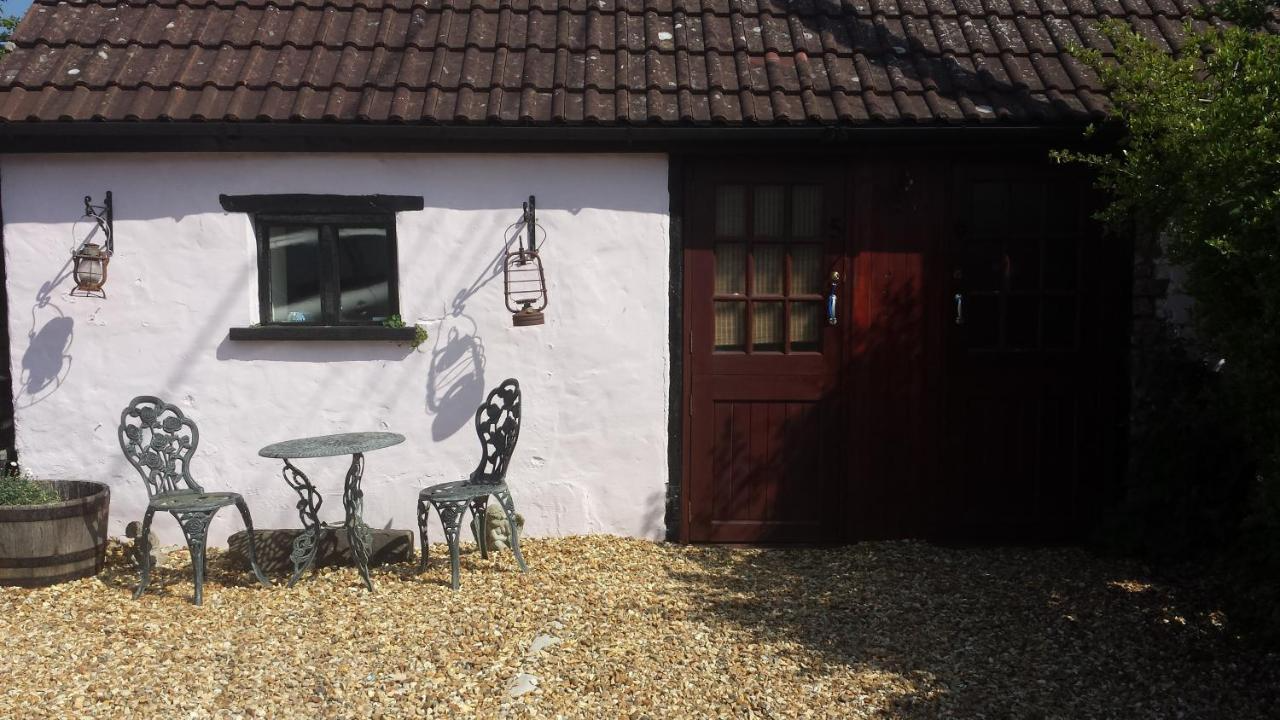 Bristol airport accommodation for convenient and cheap stay