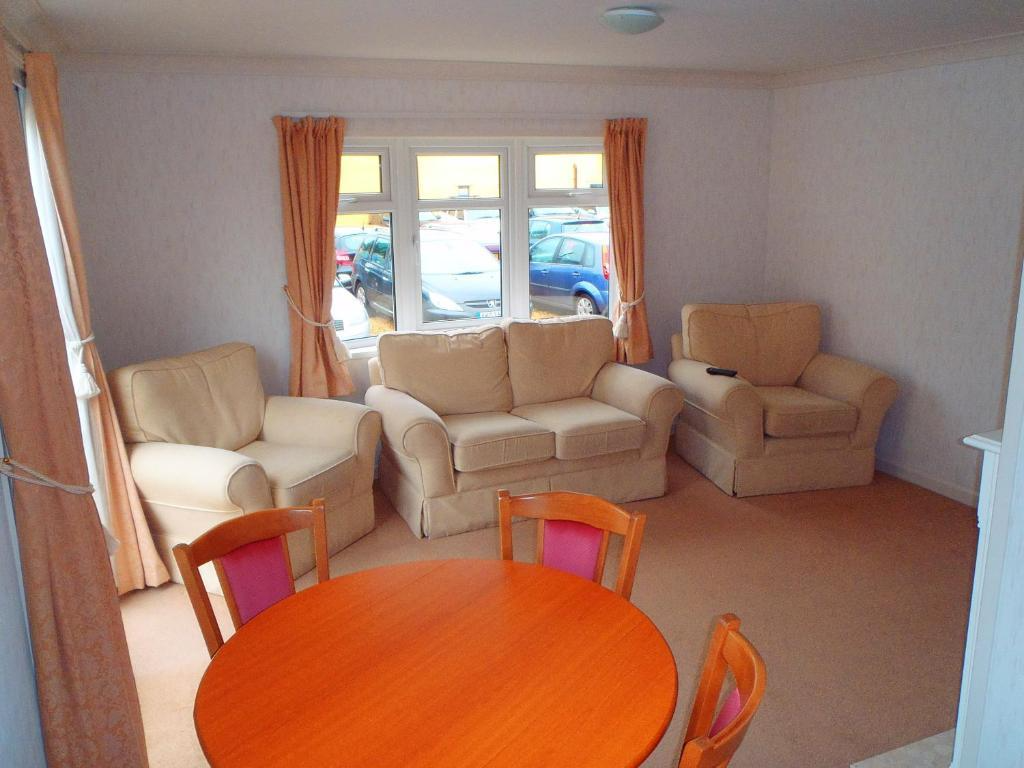 Bristol airport accommodation for convenient and cheap stay