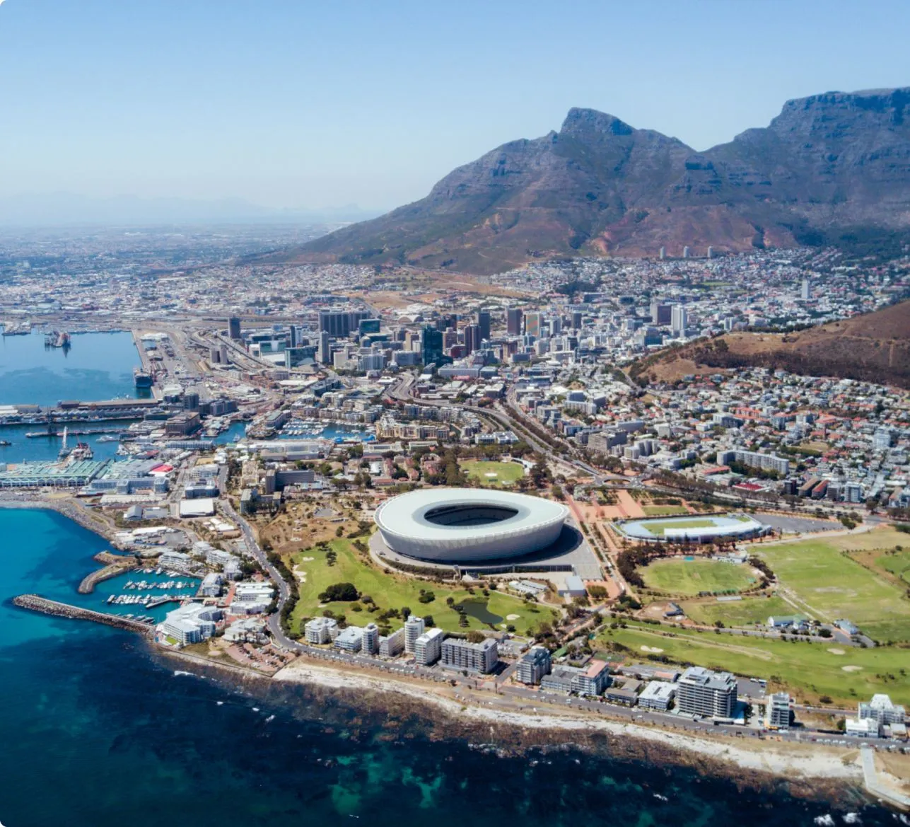 Operating Partner launching their rent to rent business in Cape Town with Houst's partnership program. Streamlined operations include automated guest messaging, cleaning requests, and payment tracking to support business growth.