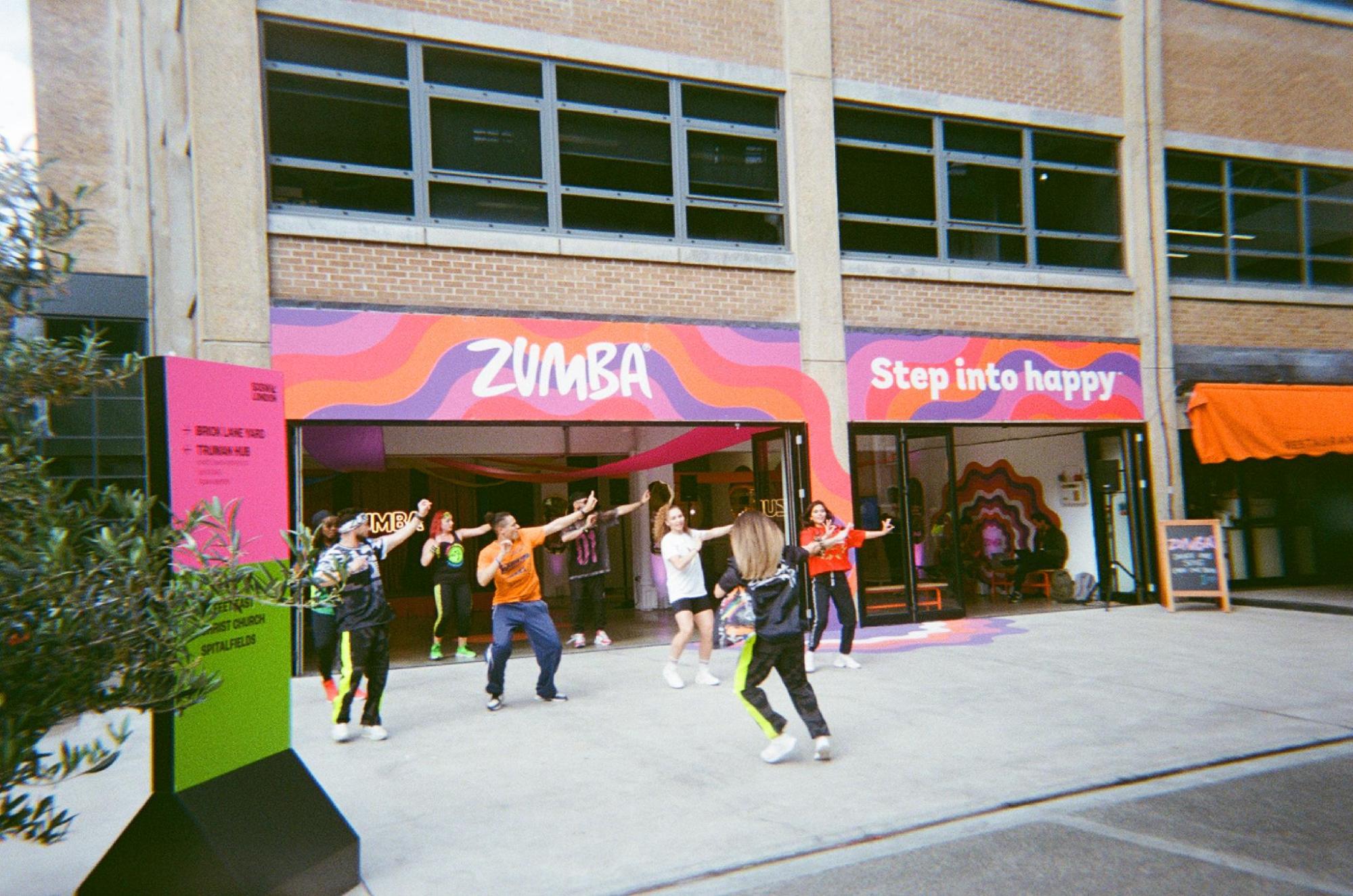A live Zumba class in action amidst the various talks