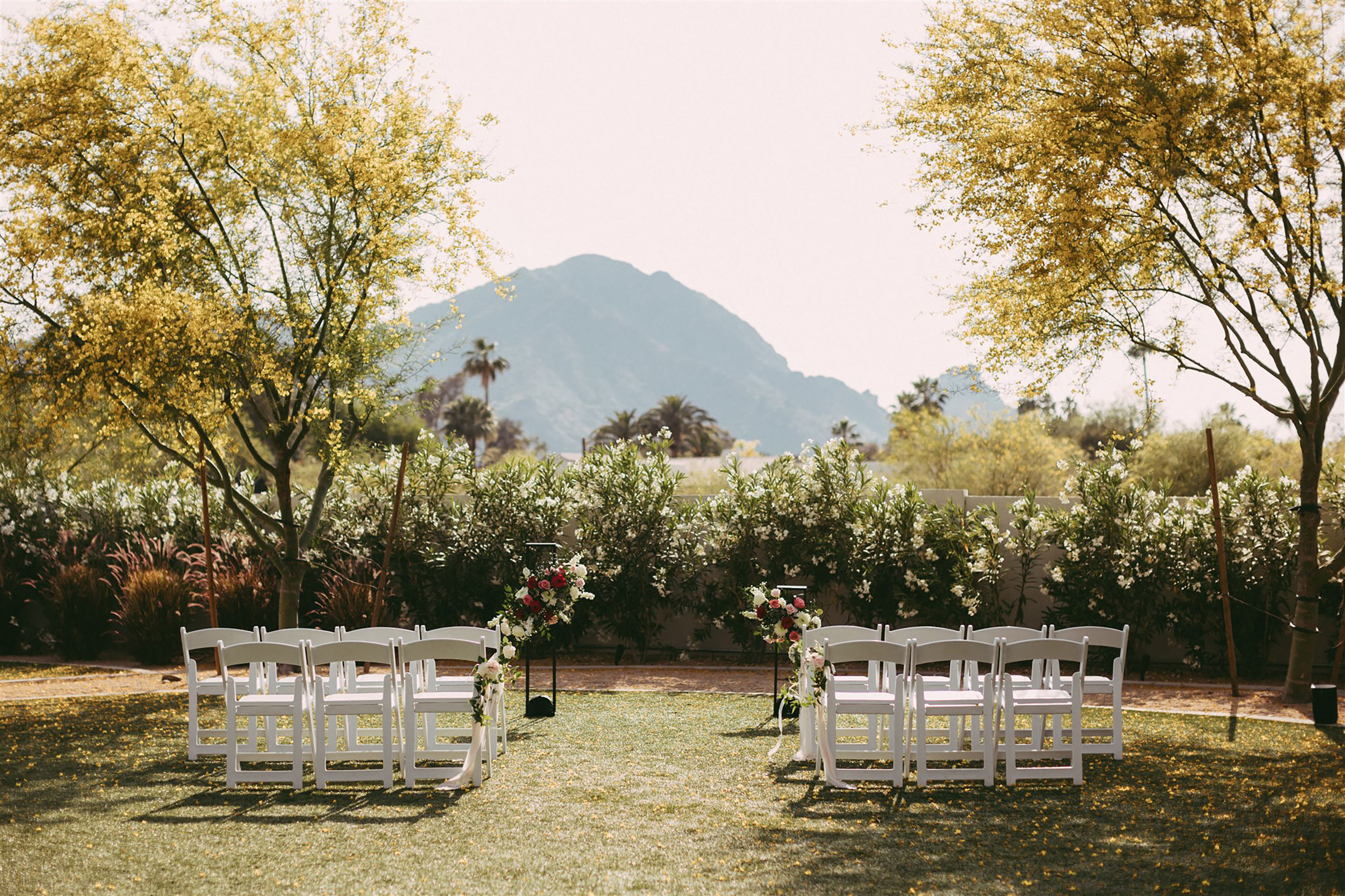 Image of an outisde wedding