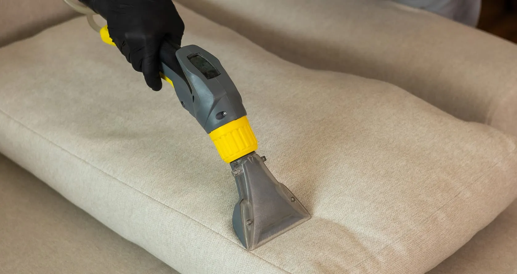 Хімчистка диванів крісел у Чернівцях