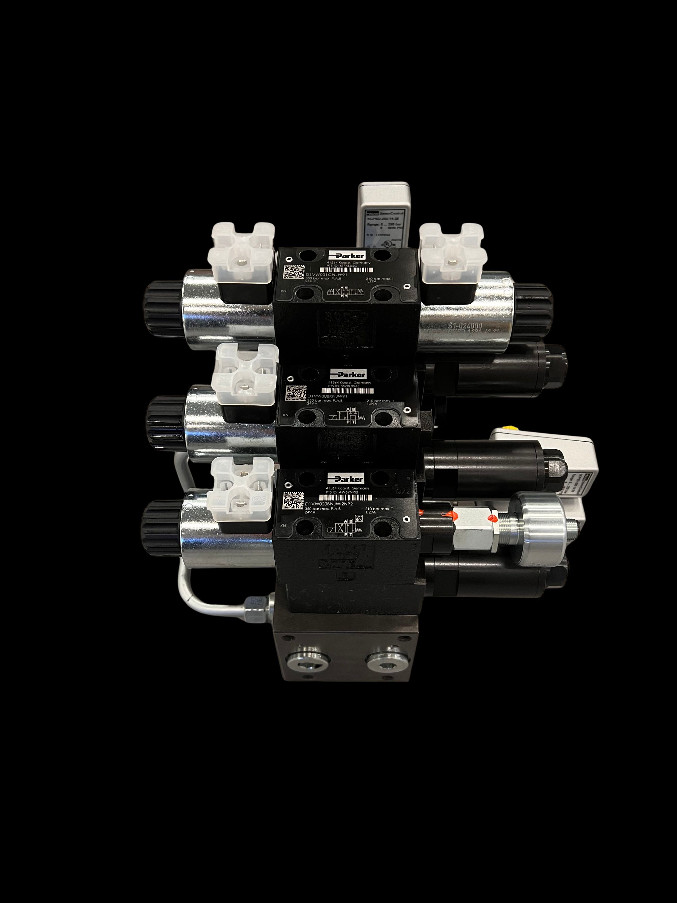 Hydraulisk ventilblokk for integrering av flere funksjoner i ett hydraulikksystem
