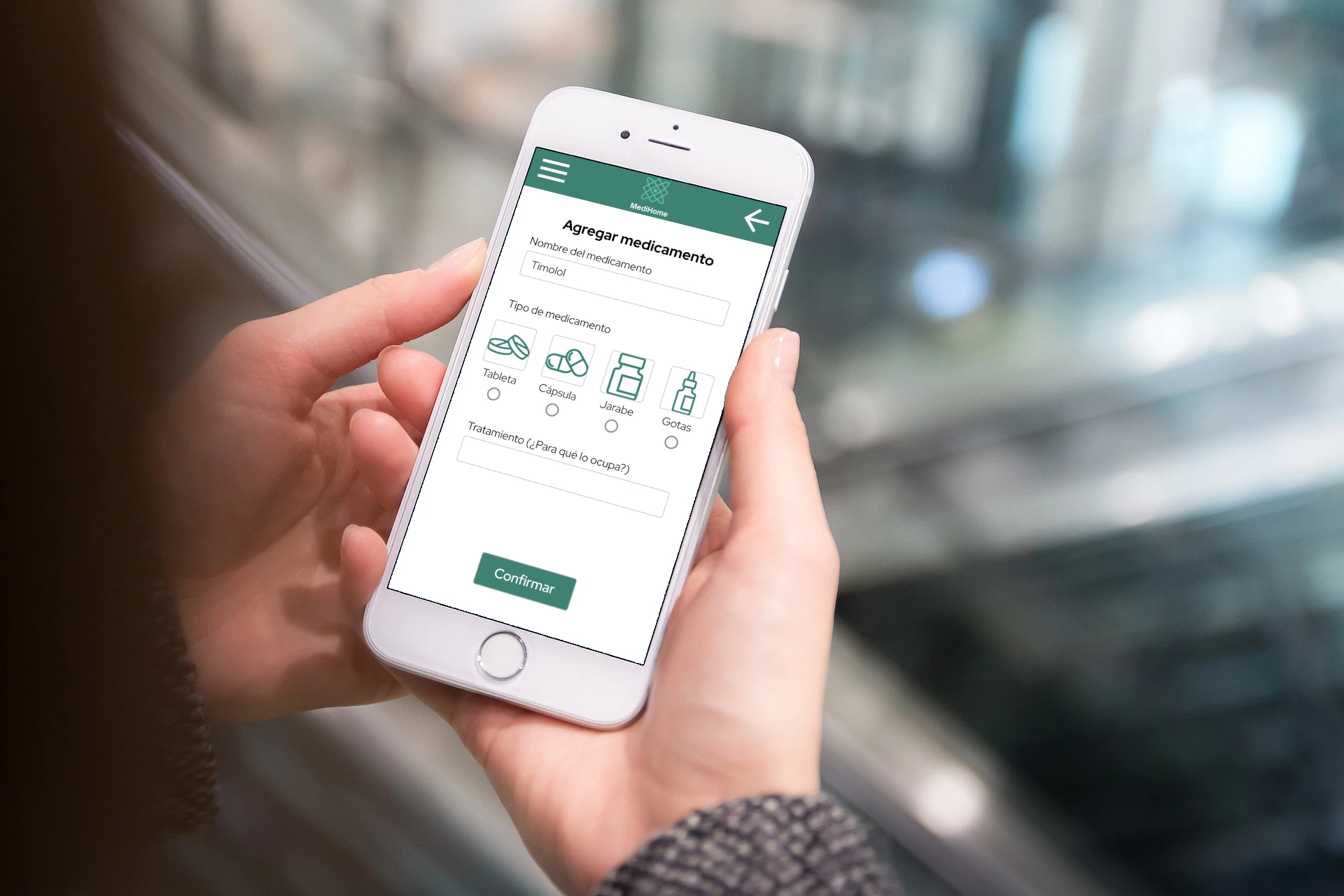 Aplicación móvil de MediHome siendo utilizada por un usuario.
