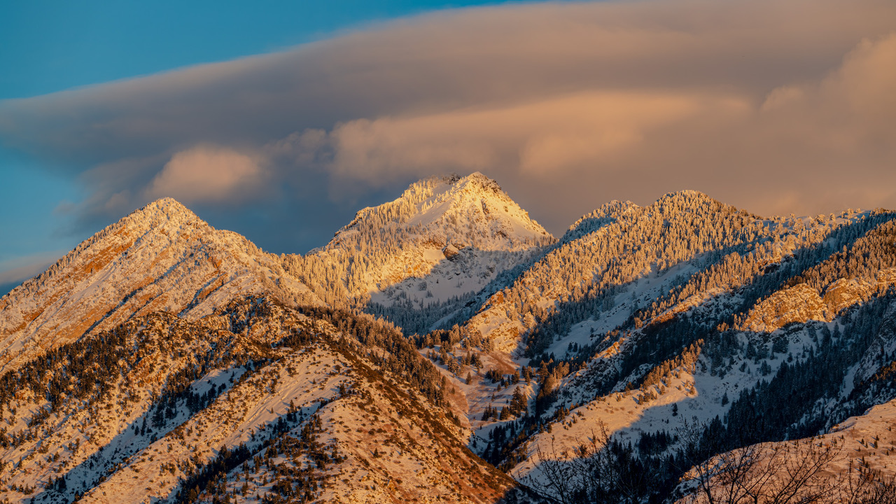 This beautiful image of Utah's landscape will be printed onto sleek metal with a recessed frameback and will be a classy, modern addition to your home. 