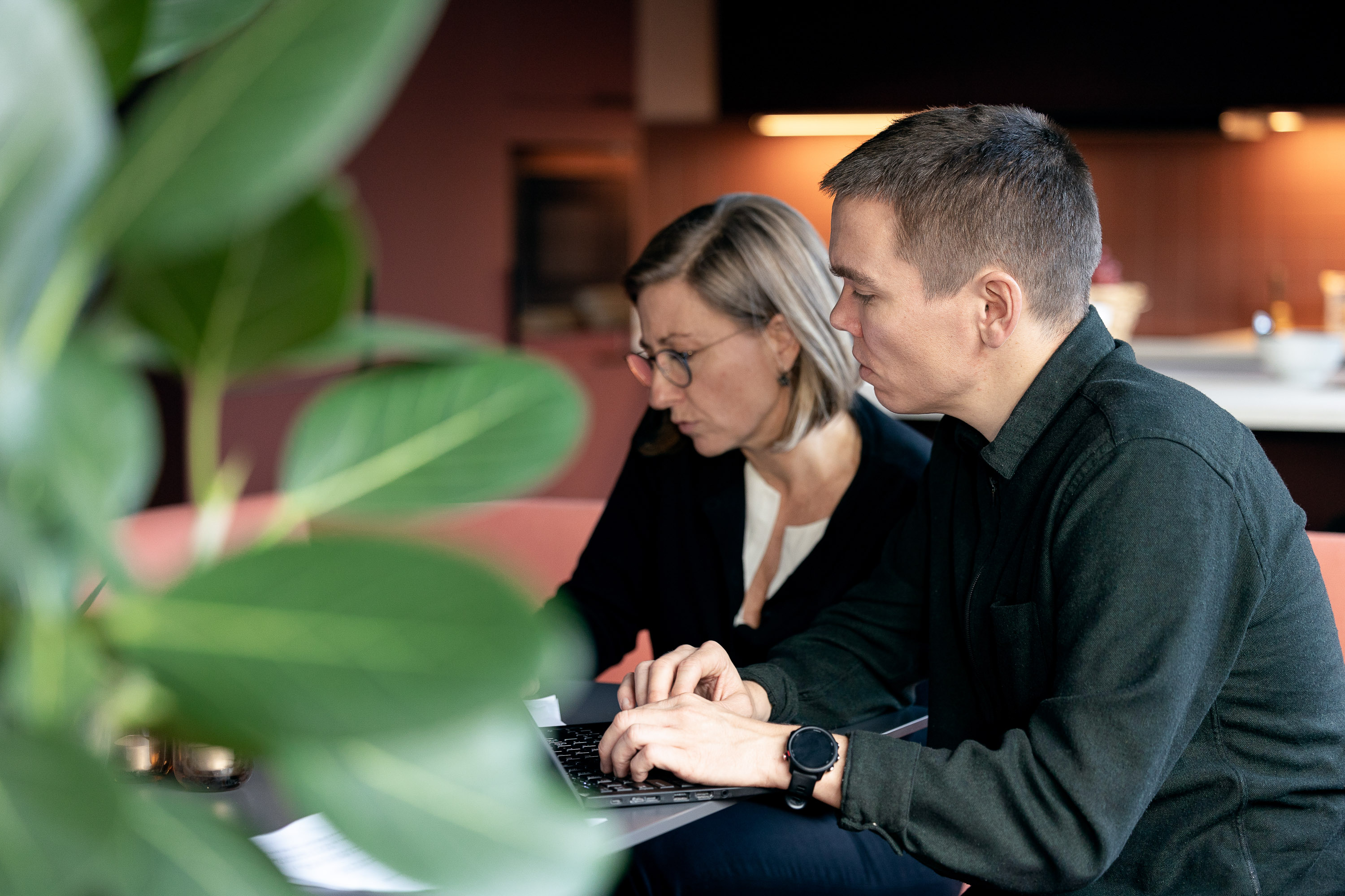 Situasjonsbilde som viser samarbeid på arbeidsplassen, Oslo